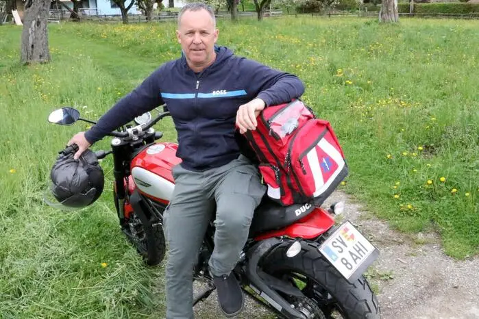 Übrigens: Für die optimale medizinische Betreuung sorgte der Liebenfelser Chirurg und Allgemeinmediziner Martin Treven auf seinem Motorrad. 