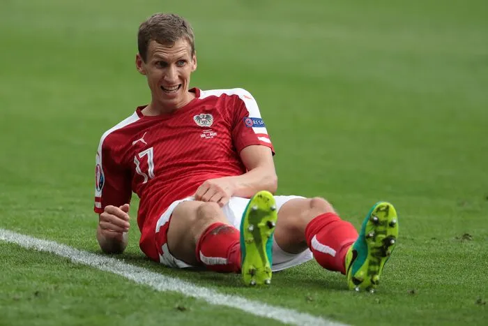 Florian Klein: 1. Eigentlich hätte er vor der Pause das Spiel mit in die Breite ziehen sollen, für Gefahr sorgen sollen. Das ging aber daneben.