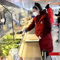 An manchen Buffets im Olympischen Dorf gibt es offensichtlich auch gesundes Essen
