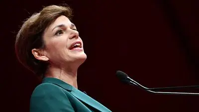 ABD0028_20181125 - WELS - STERREICH: SP-Bundesparteivorsitzende Pamela Rendi-Wagner (SP) beim 44. Ordentlichen Bundesparteitag der SP am Sonntag, 25. November 2018, in Wels. - FOTO: APA/BARBARA GINDL