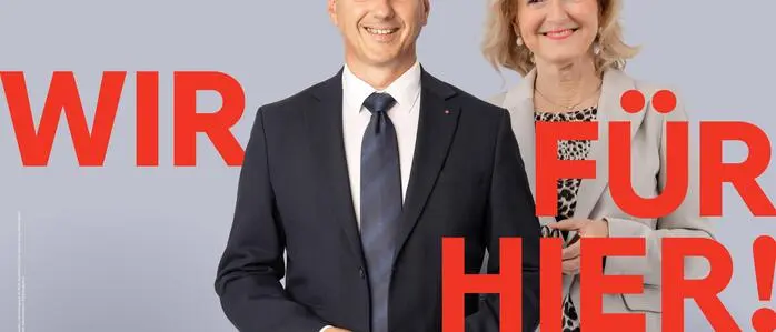 Auf Plakaten ist LH Daniel Fellner teils auch mit Gemeindechefs (hier Bürgermeisterin Margit Heissenberger, Velden) zu sehen