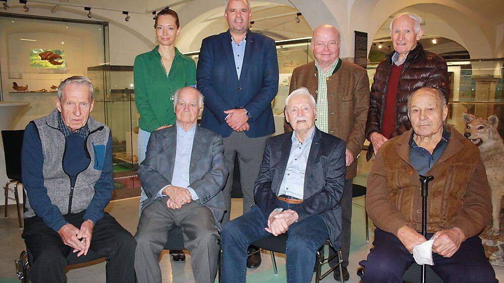 Hartl, Kranner, Leitner, Cancola (sitzend, von links); Ragger, Primus, Swatek, Sabath (stehend, von links) 