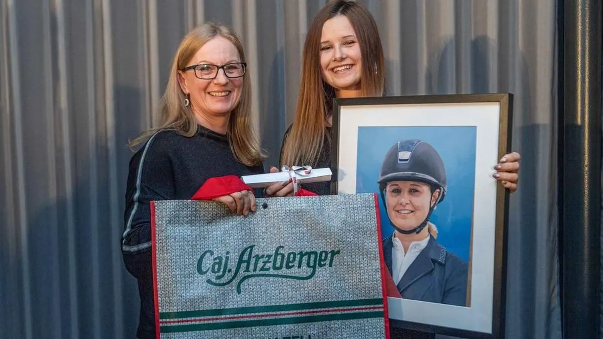 Sarah-Denise Fink sitzt fest im Sattel