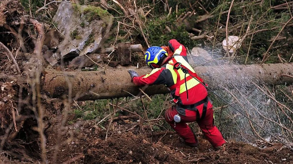 Lebensgefährliche Situationen bei den Aufräumarbeiten