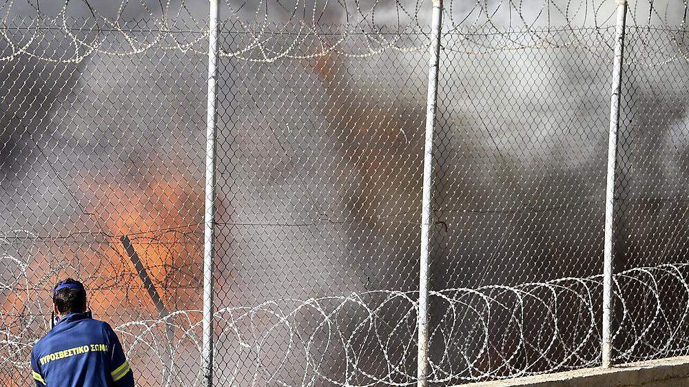 Wieder Brand in einem griechischen Flüchtlingslager