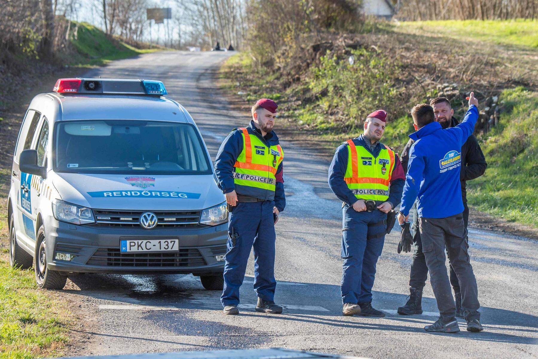 Unglück in Ungarn: Rallye-Auto fuhr in Zuschauer – vier Tote, ein Kind schwerverletzt