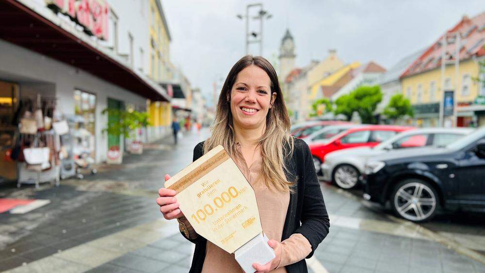 Katharina Dingsleder absolvierte ihre Lehre zur Tapeziererin und Dekorateurin im elterlichen Betrieb in Tillmitsch