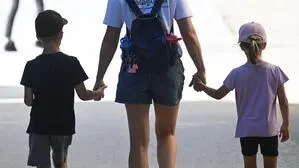 Das Fehlen einer Krankenversicherung hat weitreichende Folgen: Kosten bei medizinischen Notfällen werden nicht gedeckt - außerdem können Kinder nicht bei Schulausflügen teilnehmen. 