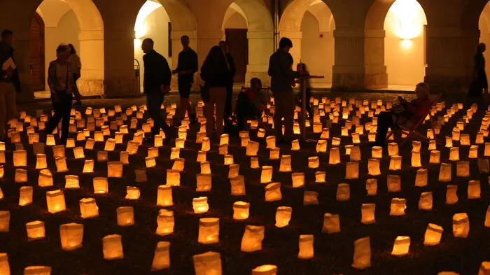 Lichtermeer im Priesterseminar