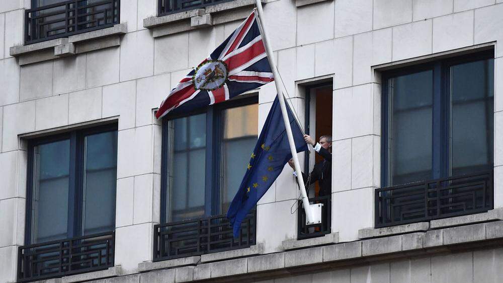 Historischer Moment: In der britischen EU-Botschaft in Brüssel wird die Europaflagge eingeholt