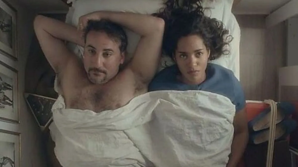 Charmant, verspielt, rätselhaft: "Fisch lernt fliegen" von und mit Salka Weber