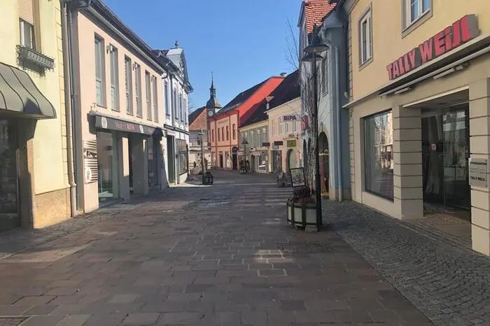 Die Geschäfte hatten größtenteils geschlossen.