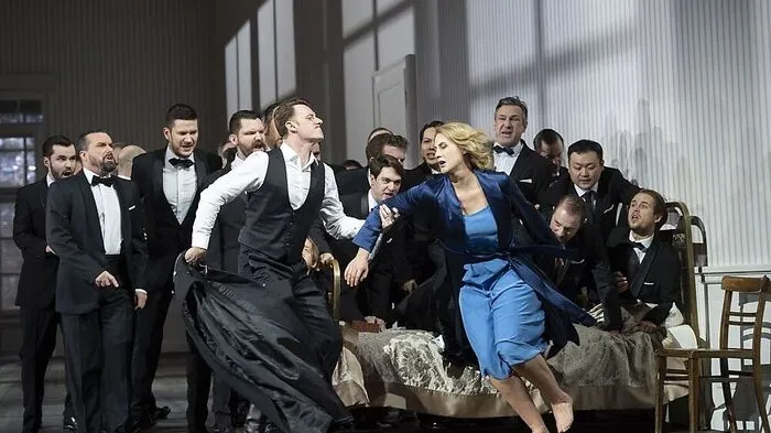 Norman Reinhard, Jacquelyn Wagner und die Herren des Schoenberg Chor im Theater an der Wien