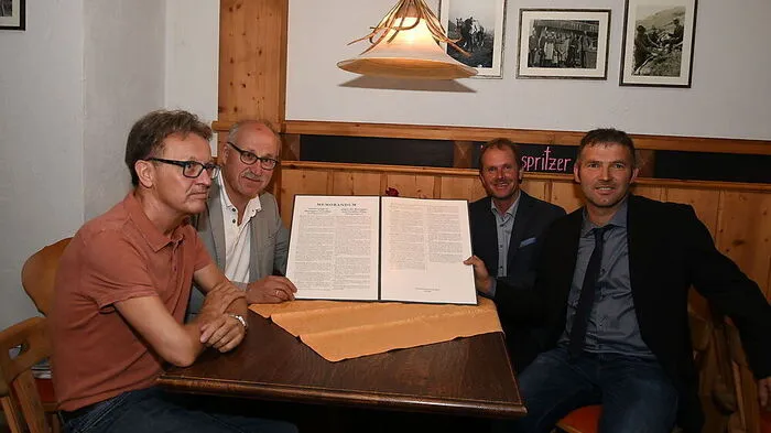 Politische Vertreter der umliegenden Gemeinden haben unterschrieben 