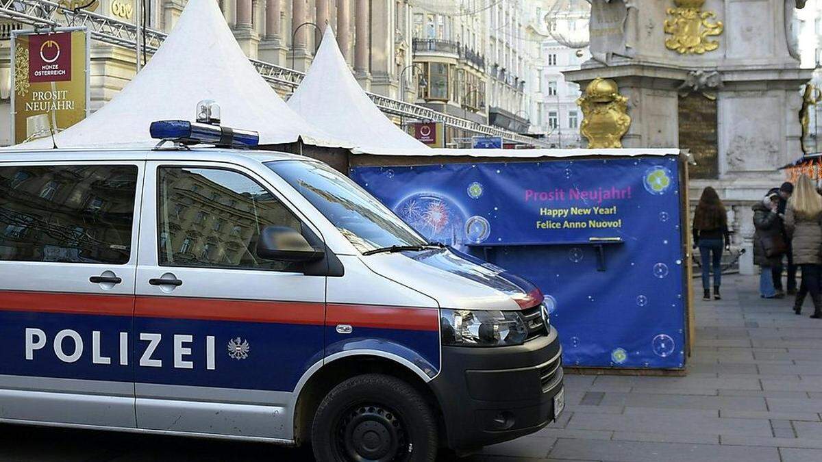 In der Silvesternacht wurden zahlreiche Zigarettenautomaten, Mistkübel und Postkästen mit Böller zerstört