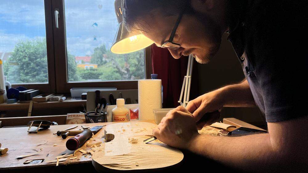 150 Stunden Arbeiten stecken in einer Geige des Geigenbaumeisters Peter Franciscus Toriser 