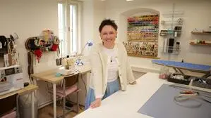 Susanne Gigl hat sich mit der Kreativwerkstatt und der Partnerschaft mit dem Nähmaschinenhersteller Bernina den Traum der Selbstständigkeit im Hof der Eltern erfüllt