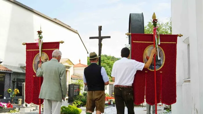 Nach dem Gottesdienst mit Prozession fand der Kichtag statt.