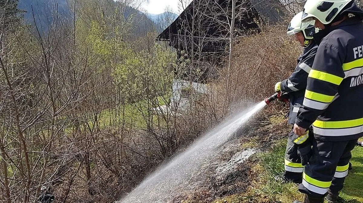 Rund drei Stunden lang war die Feuerwehr Mönichwald beim Brand im Einsatz
