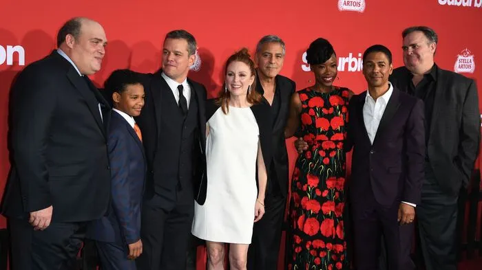 Am Sonntag feierte das neue Regiewerk von George Clooney "Suburbicon" in Westwood, Kalifornien, Premiere. Im Bild (von links): Glenn Fleshler, Tony Espinosa, Matt Damon, Julianne Moore, George Clooney, Karimah Westbrook, Leith M. Burke und Gary Basaraba