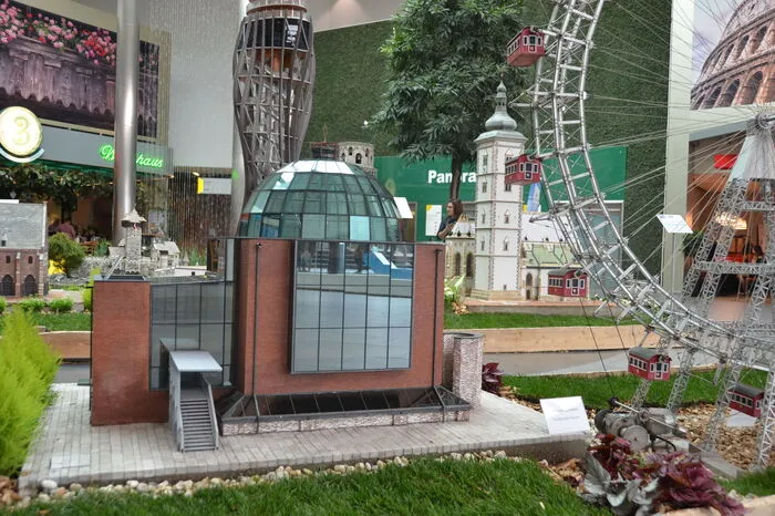 Die wohlbekannte Synagoge in Graz wird zum Riesenrad-Nachbarn