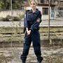 Melissa Naschenweng schlüpft in die Rolle einer Polizistin