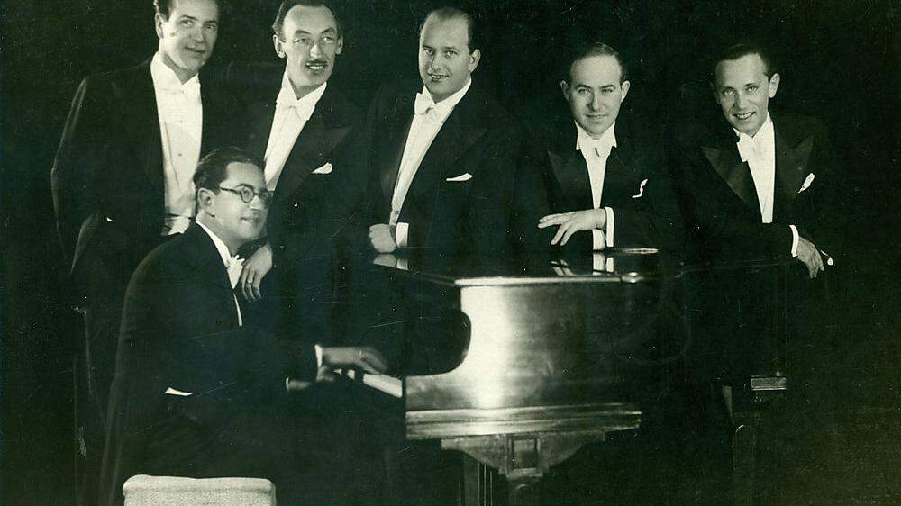 Die Comedy Harmonists: Erich Collin, Fritz Kramer, Roman Cycowski, Harry Frommermann, Hans Rexeis und Rudolf Mayreder (von links)