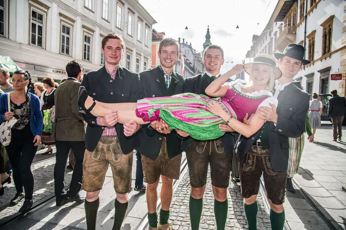 Klicken Sie sich durch die Fotoserie!