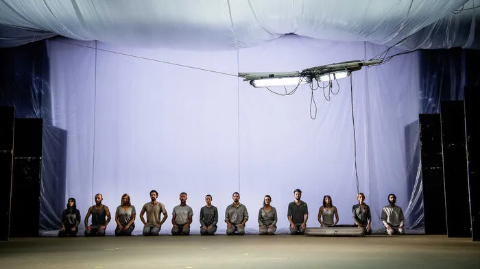 Im Stadttheater Klagenfurt feierte Peter Handkes "Die Stunde da wir nichts voneinander wussten" Premiere.