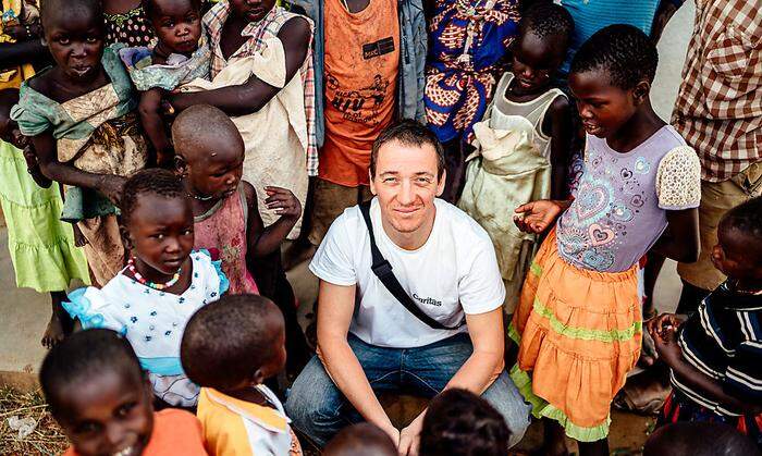 Fotograf Daniel Gollner unterstützt die Caritas als Freiwilliger