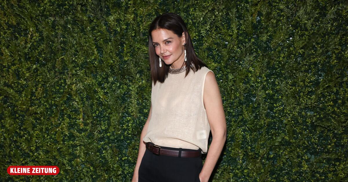 Katie Holmes in love again? Actress spotted with new man