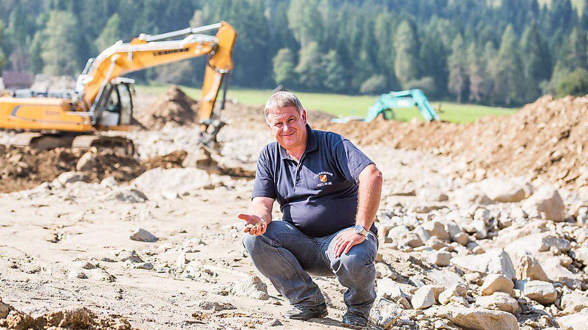 Als Bürgermeister stets im Muren-Einsatzgebiet vor Ort: Bürgermeister Linder