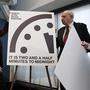 Die &quot;Doomsday Clock&quot; (&quot;Weltuntergangsuhr&quot;) wurde von den Wissenschaftern nach vorne gestellt