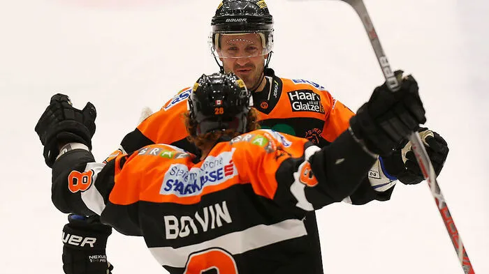 Sven Klimbacher feierte mit Neuzugang Michael Boivin