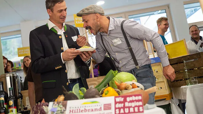 Markus Hillebrand und "StadtLandWirt" Andreas Gugumuck sind zwei von 48 Ausstellern auf der neuen Messe "Lebensmittelpunkt", die aufzeigen, dass in der heutigen Lebensmitelproduktion mit Mut zur Nische noch vieles möglich ist.