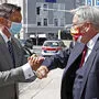 Kontaktlos lief die Begrüßung zwischen Pahor und Kaiser