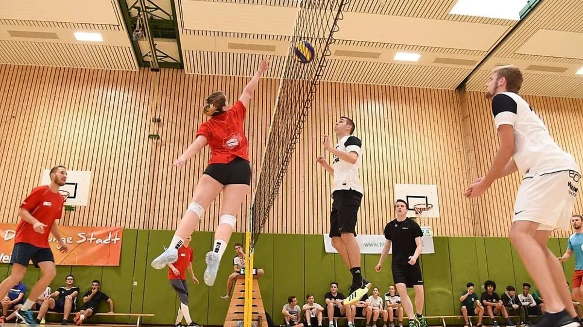In der Sporthalle des Bundesschulzentrums wurden spannende Matches bestritten