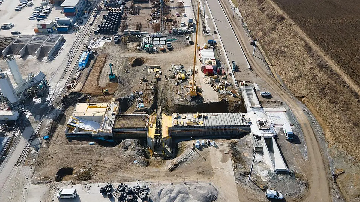 Der Bahnhof Lavanttal soll 2023 fertiggestellt sein. Die Arbeiten laufen auf Hochtouren	