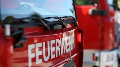 Vier Kameraden der FF St. Donat und zwei Beamte konnten die 78-Jährige noch rechtzeitig retten
