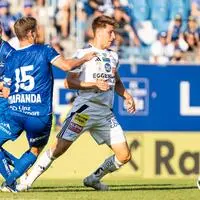 Marco Hoffmann im Duell mit Blau-Weiß Linz