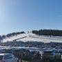Kein Neuschnee, aber volle Parkplätze: Skigebiet Weinebene