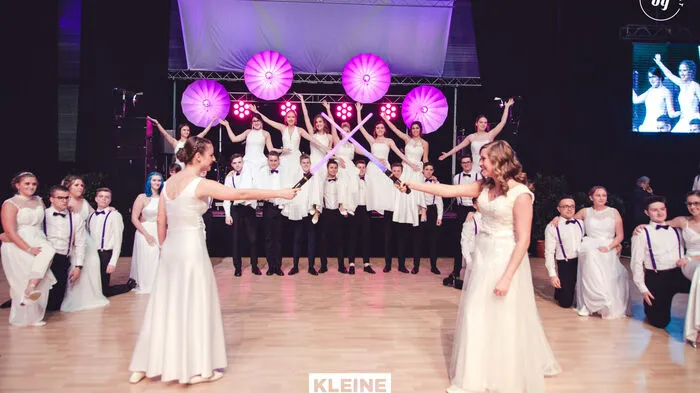 Hunderte begeisterte Balltiger amüsierten sich beim Maturaball der HTL Pinkafeld im Mezo Oberwart prächtig. Das Motto: "Electro Wars - may the Volts be with you". Gefeiert wurde bis in den frühen Morgen. Klicken Sie sich durch!