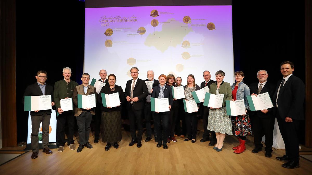 Klaus Hochrinner (Krippenmuseum Eisenerz), Günther Kolb (Hochofenmuseum Radwerk IV, Vordernberg), Susanne Leitner-Böchzelt (KulturQuartier Leoben – MuseumsCenter), Herbert Pöckl (Geschichteclub Alpine, Leoben), Edith Krapf (Stadtmuseum im Alten Rathaus, Eisenerz), Rüdiger Böckel (Museumshof Kammern) und Winfried Höpfl (Verein Erzbergbahn) nahmen die Auszeichnungen entgegen