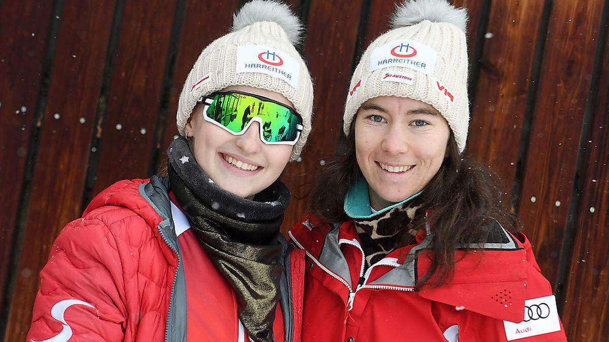 Elina Stary (links) mit Guide Celine Arthofer