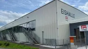 Der Betrieb der Eishalle soll in der Wintersaison 2026/27 in gewohnter Form stattfinden