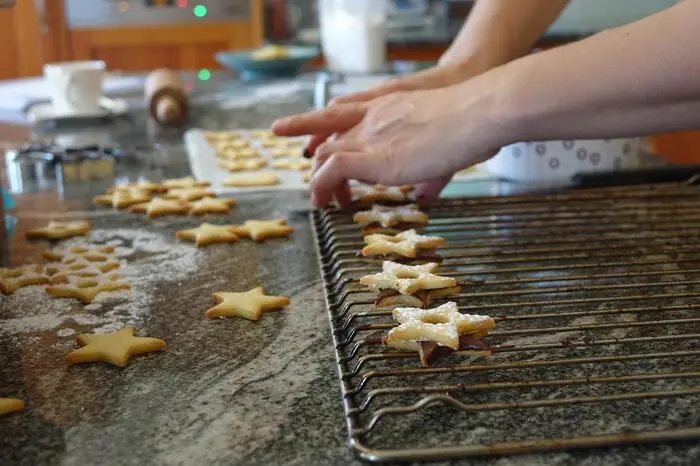 Sie lässt sich beim Backen über die Schulter schauen und verrät, wie gute Kekse gelingen.