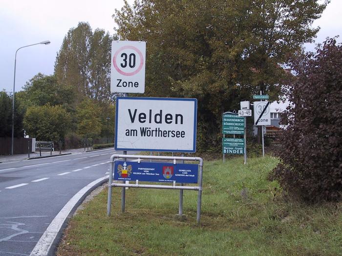 Bei Velden wird an den Straßen gebaut