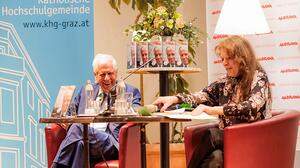 Buchpräsentation in der Buchhandlung Moser in Graz: Franz Küberl und Moderatorin Andrea Sailer