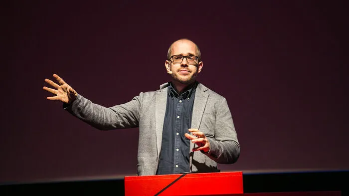 Evgeny Morozov hielt zum Finale der Eröffnung des Elevate-Festivals eine flammende Rede zu den Folgen des digitalen Kapitalismus.