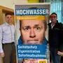 Bürgermeister Lukas Vogl (l.) mit Markus Stadler vom Zivilschutzbund, der einen Vortrag über Hochwasserprävention in Krottendorf-Gaisfeld hielt